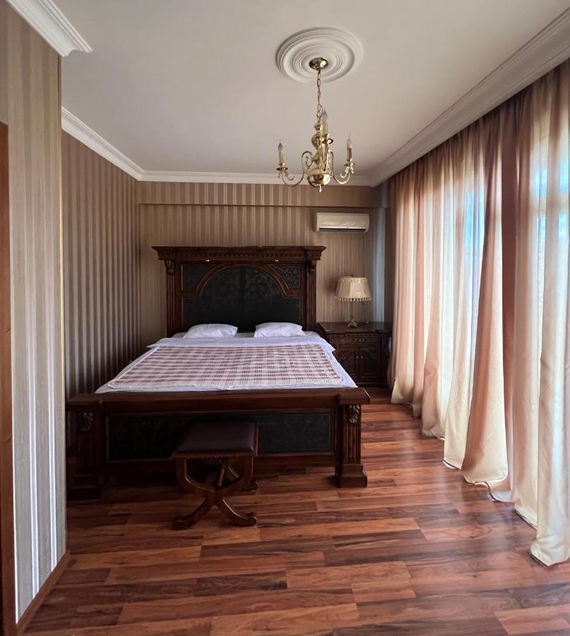Bagrati 1003 Hotel Kutaisi Eksteriør billede