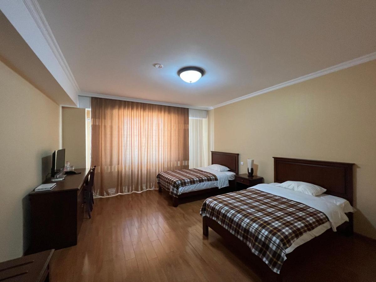 Bagrati 1003 Hotel Kutaisi Eksteriør billede